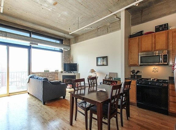 4th image of 1528 S Wabash Ave APT 609