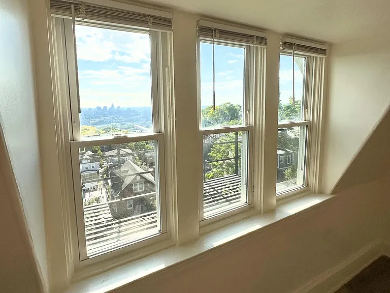932 Summit Ave #7 — Photo 8