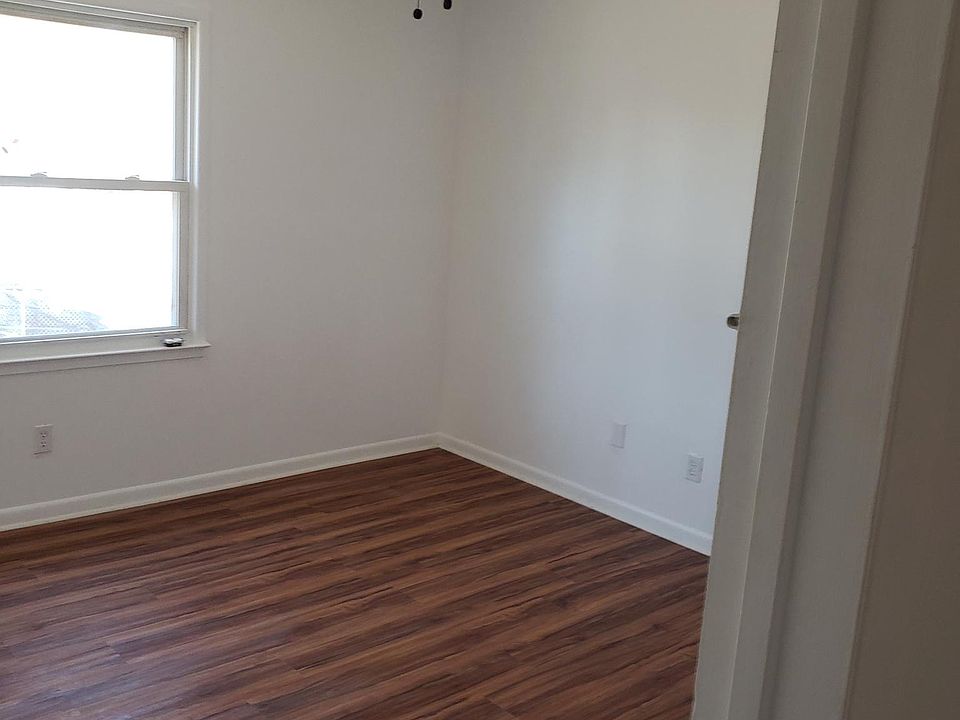 1st image of 2001 Glenwood Ave APT D