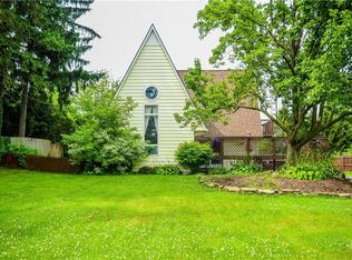 1142 Whalen Rd, Penfield, NY 14526