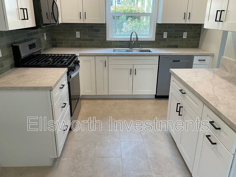 1st image of 3535 Park Blvd