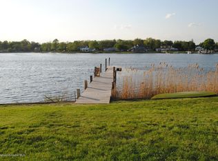 85 Horseneck Point Rd, Oceanport, NJ 07757