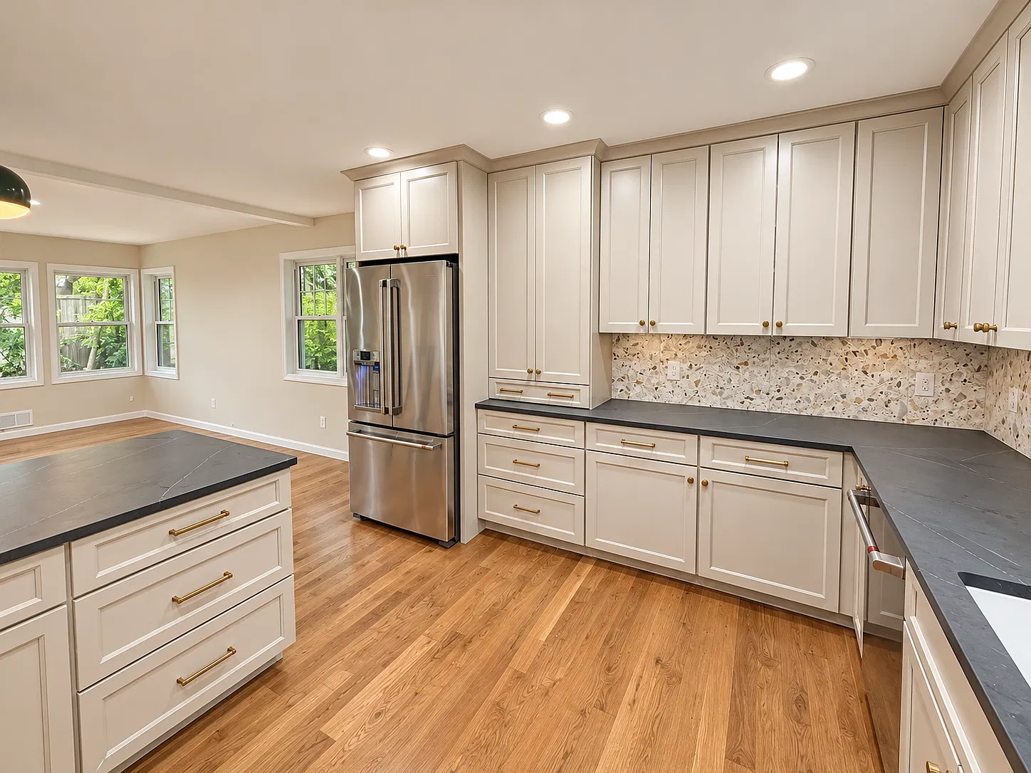 3 bed, 1800 sqft, $3,500 — Photo 4