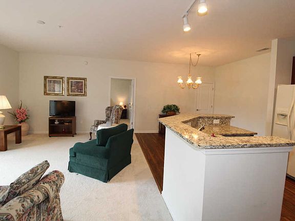 3rd image of 7748 Essex Gate Dr S