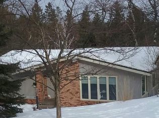 2044 Dunedin Ave, Duluth, MN 55803