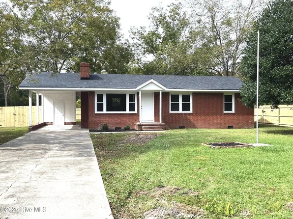 175 Kellumtown Road, Hubert, NC 28539