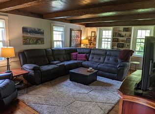 1031 N Fieldstone Ln, Oconomowoc, WI 53066