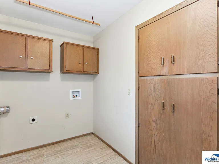 601 N Rutland St — Photo 13