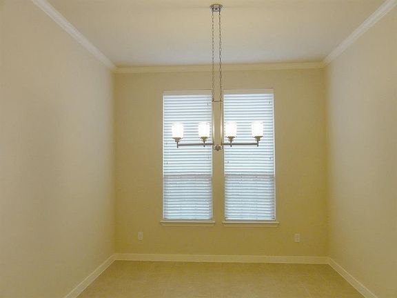 3rd image of 10837 Sedalia Dr