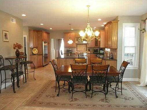 5th image of 34 Millers Brook Dr
