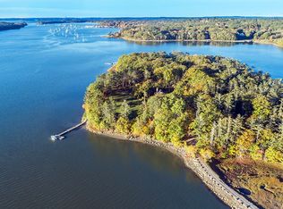 53 Bartol Island Rd, Freeport, ME 04032