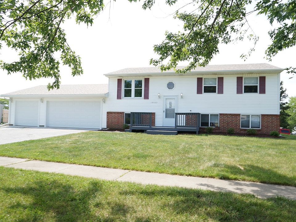 1st image of 19523 Redwood Ln