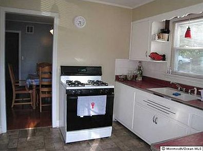 5th image of 251 Montclair Dr
