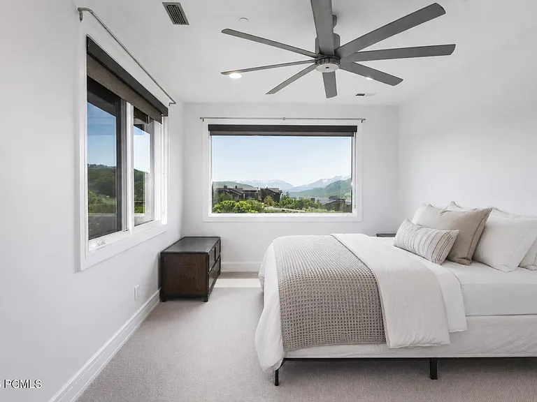 1135 E Lasso Trl — Photo 17