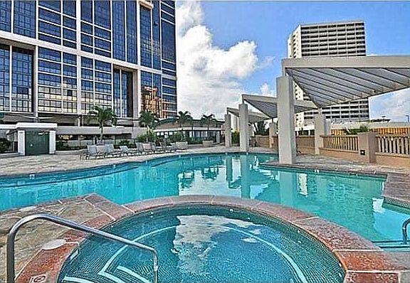 4th image of 600 Queen St APT 2608