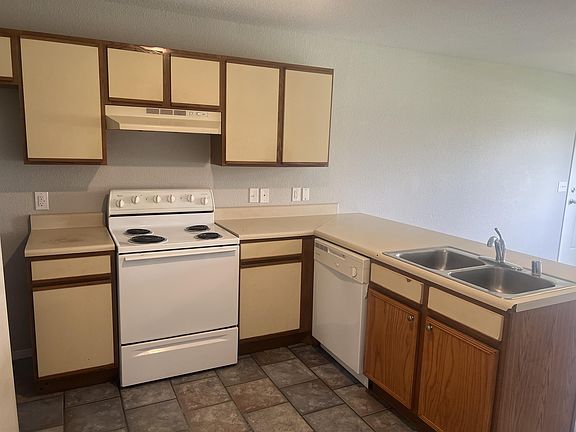 4th image of 201 S Baggett St #1