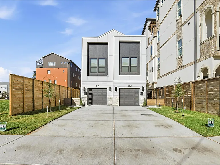 712 Delano St #A — Photo 35