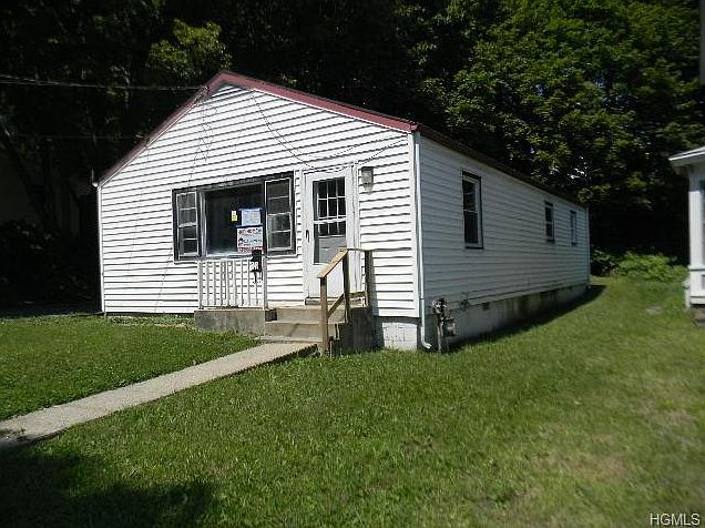 1st image of 149 Academy Ave