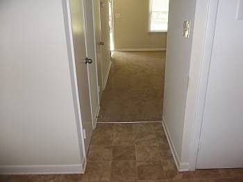 4th image of 2306 Golden Gate Dr APT H