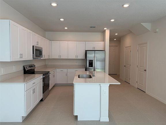 5th image of 3332 Lapis Lake Dr