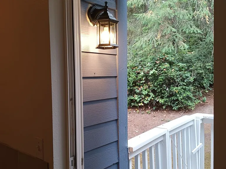 1307 NW Slate Ln #102 — Photo 4
