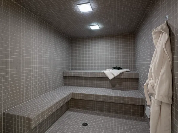 30 Front Street image 28 of 37