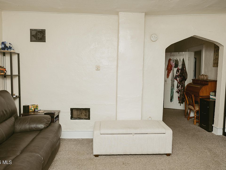 7th image of 1214 Jackson Ave