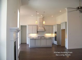 805 Green Leaf Cir, Madisonville, LA 70447