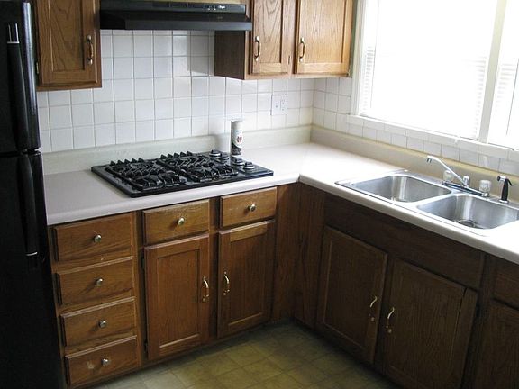 4th image of 234 Emerling Dr