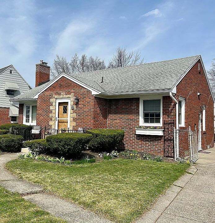 1st image of 55 Chesterfield Dr