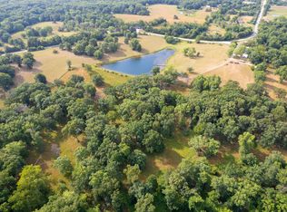 2253/AC N Highway Bay, Centralia, MO 65240
