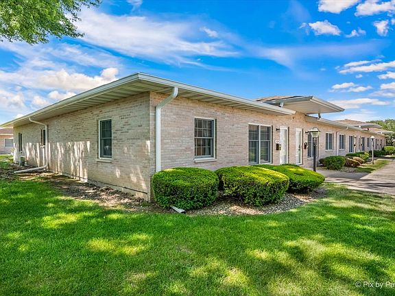 3rd image of 1084 Chovan Dr