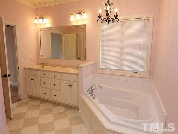5th image of 6128 Wild Cherry Ln