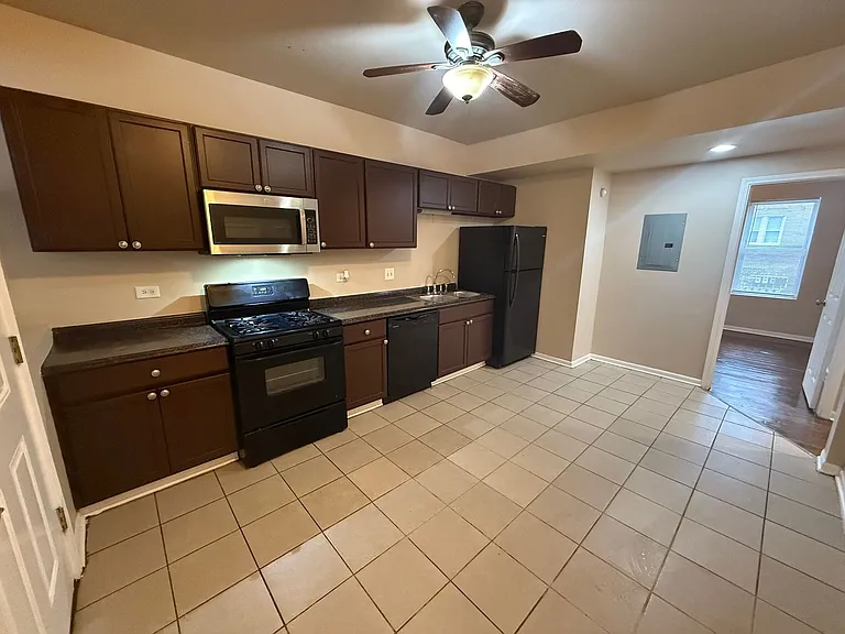 7800 S Marshfield Ave #1 — Photo 9
