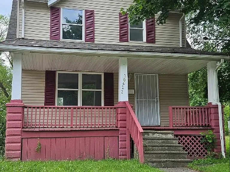 10422 Dove Ave — Photo 1