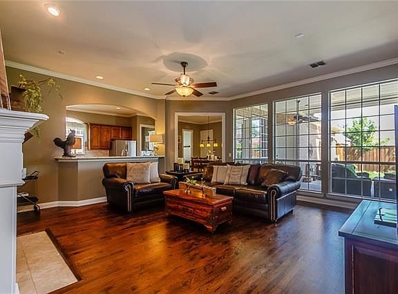3rd image of 1592 Bowie Ln