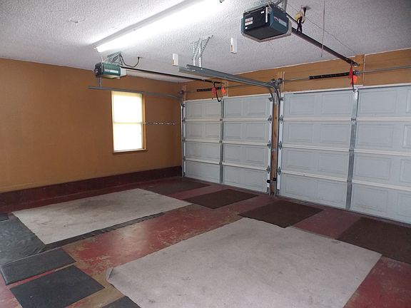 4th image of 1162 Pinecrest Dr