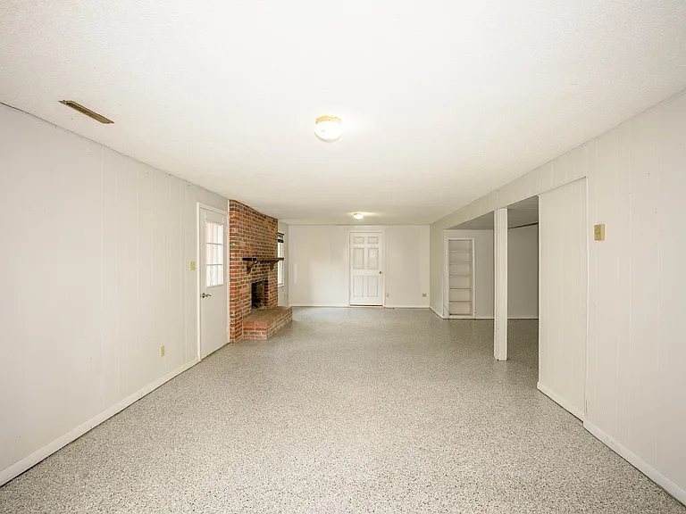 237 Stratmoor Dr — Photo 23