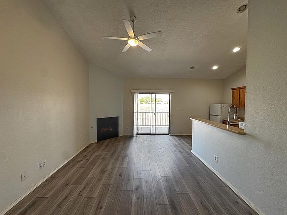 2nd image of 1105 Meadowlark Way SE APT D