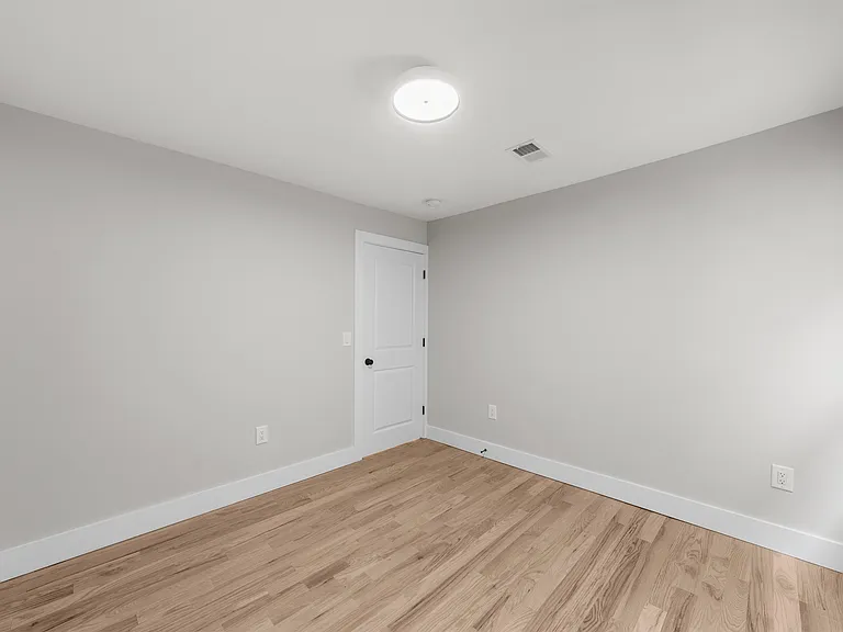 5 Pavonia Ct #2 — Photo 10