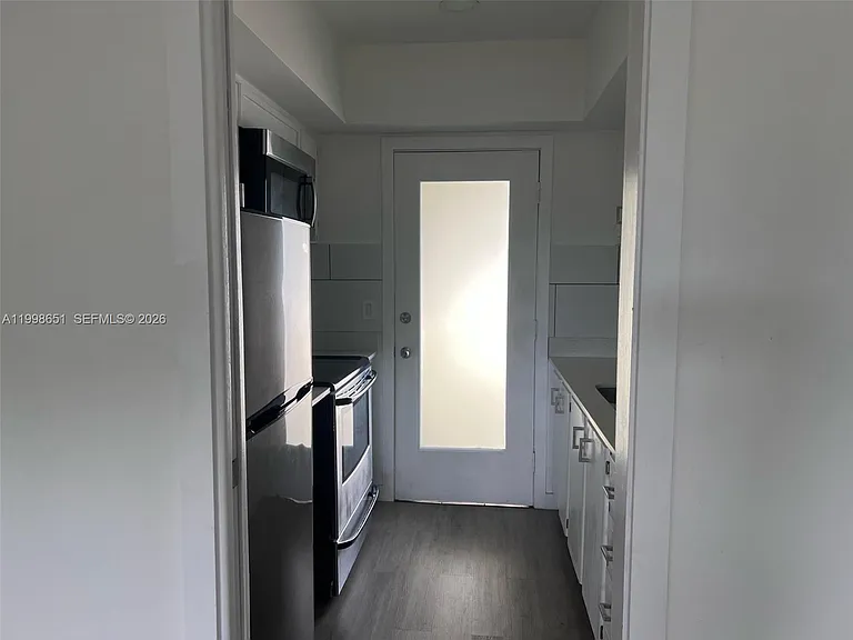1350 E Sample Rd #306 — Photo 6