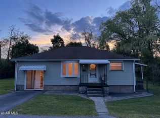 3935 Oak Ave, Altoona, PA 16601