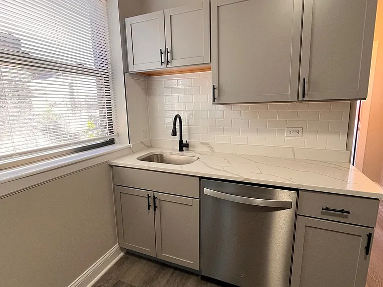 4918 S Vincennes Ave #3R — Photo 11