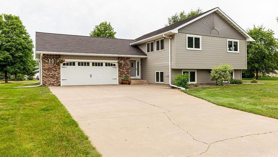 202 Hickory Drive, Woodville, WI 54028 | Zillow