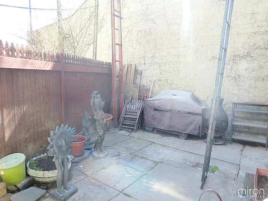 Rented by Miron Properties | media 4