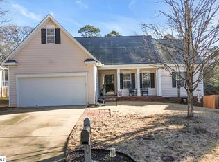 17 Crossvine Way, Simpsonville, SC 29680