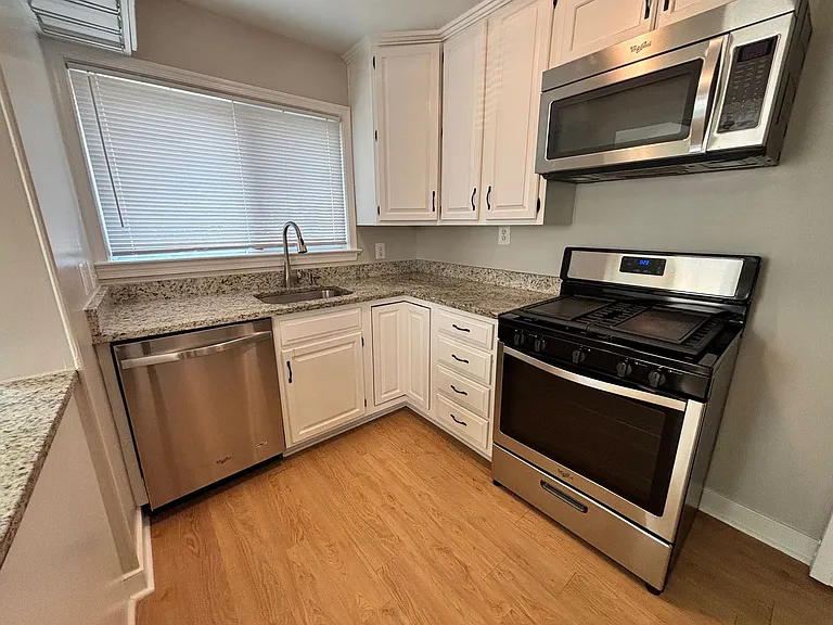2705 Fort Dr — Photo 10