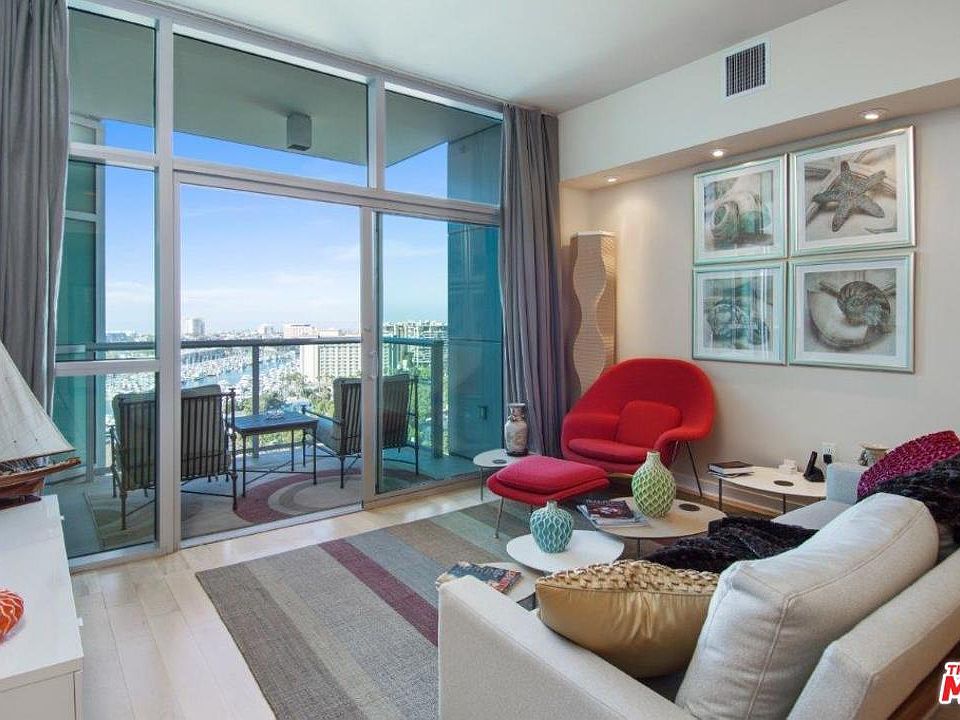 1st image of 13700 Marina Pointe Dr Unit 1908