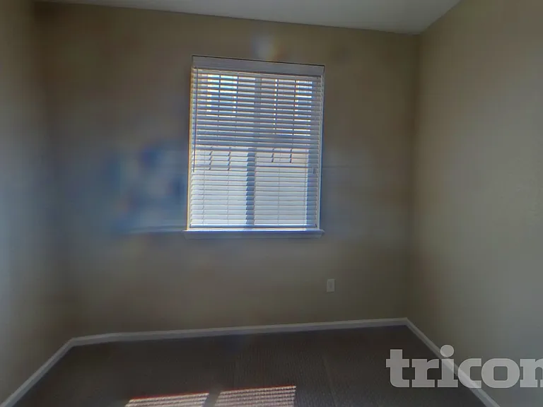 10545 Boston St — Photo 11