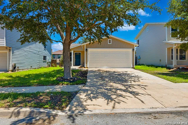 2 bed, 2.0 bath, 881 sqft, $1,350 — Photo 1